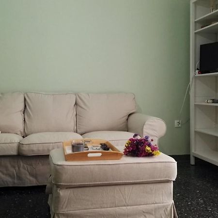 Paris Spacious Beach Apartment Лутраки Екстериор снимка