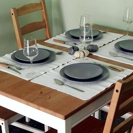 Paris Spacious Beach Apartment Лутраки Екстериор снимка