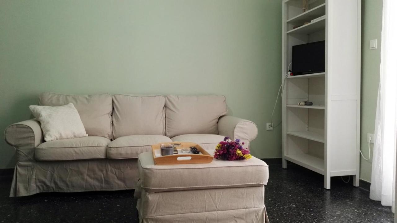 Paris Spacious Beach Apartment Лутраки Екстериор снимка