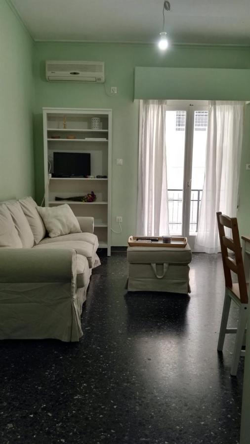 Paris Spacious Beach Apartment Лутраки Екстериор снимка