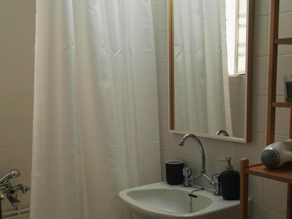 Paris Spacious Beach Apartment Лутраки Екстериор снимка