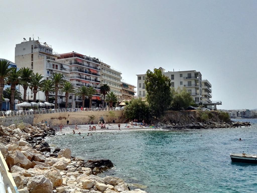 Paris Spacious Beach Apartment Лутраки Екстериор снимка