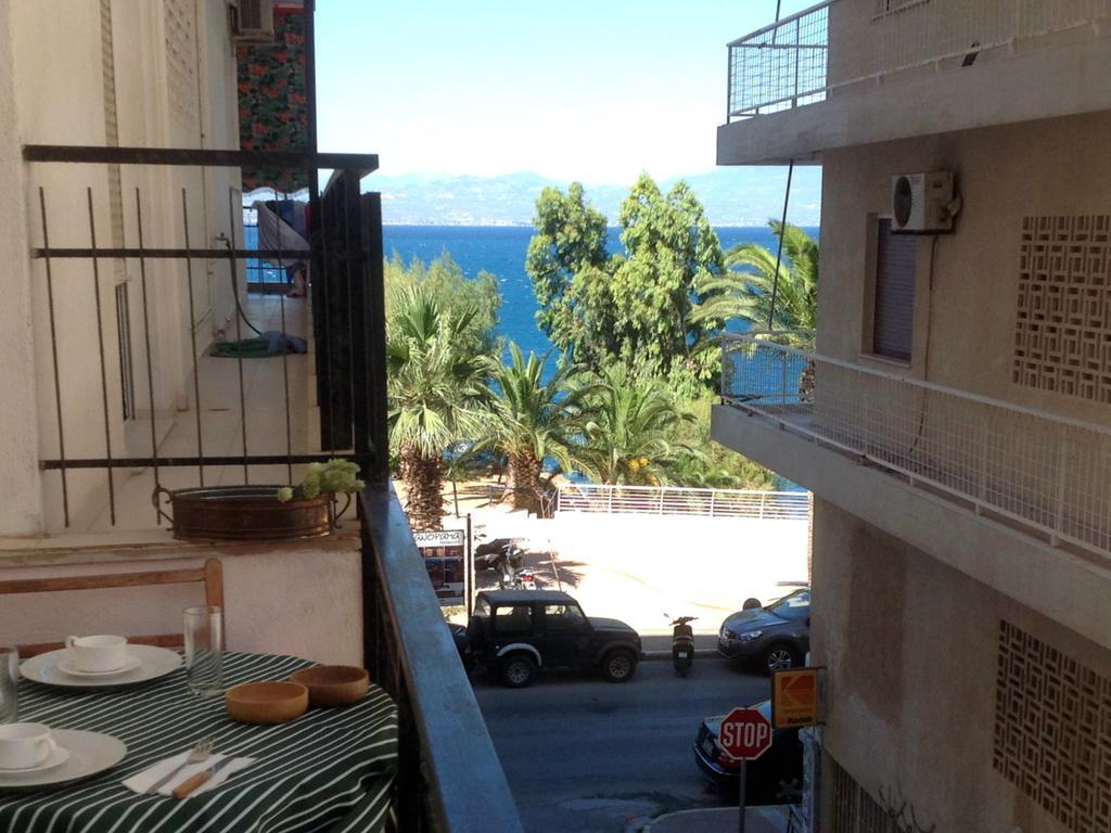 Paris Spacious Beach Apartment Лутраки Екстериор снимка
